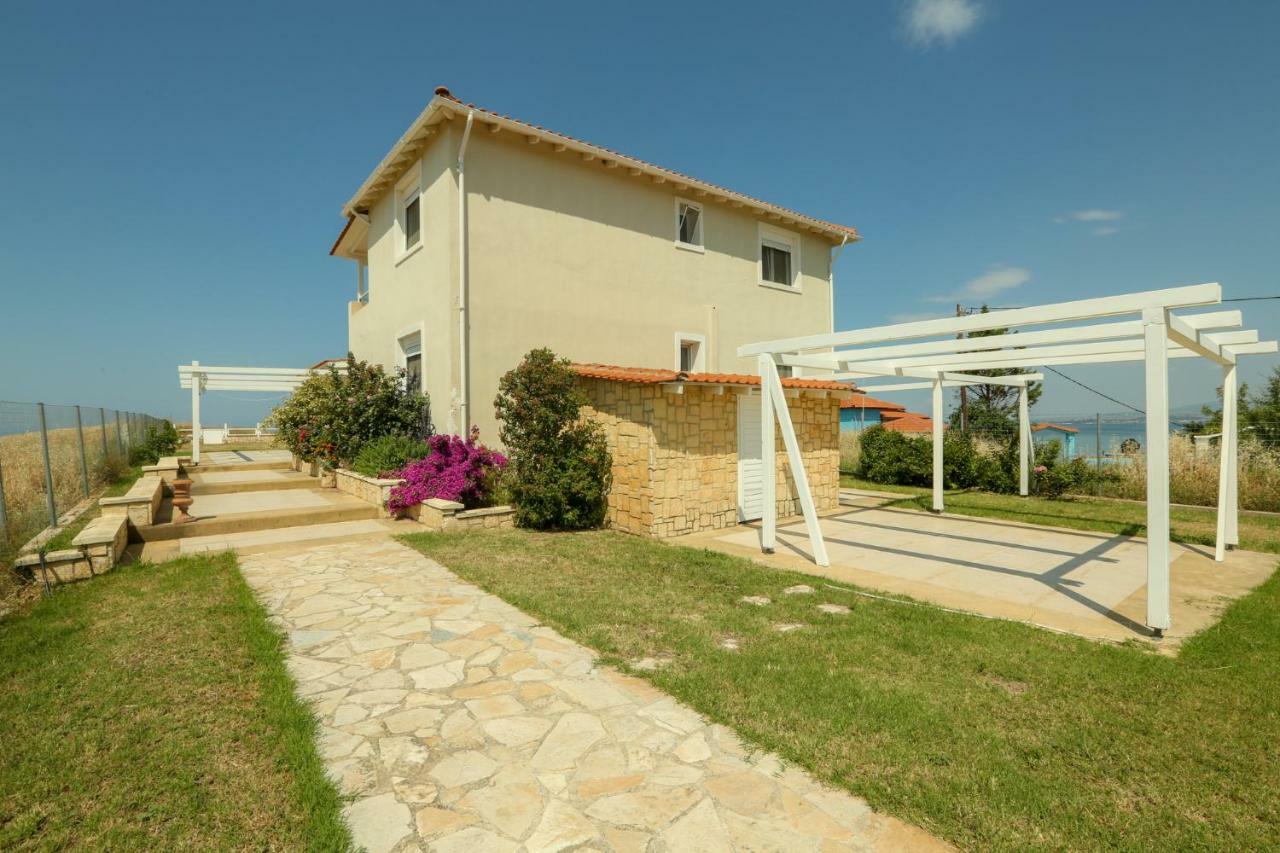 Magnificent Seascape Villa On A Secluded Beach Nea Moudhania Exteriör bild